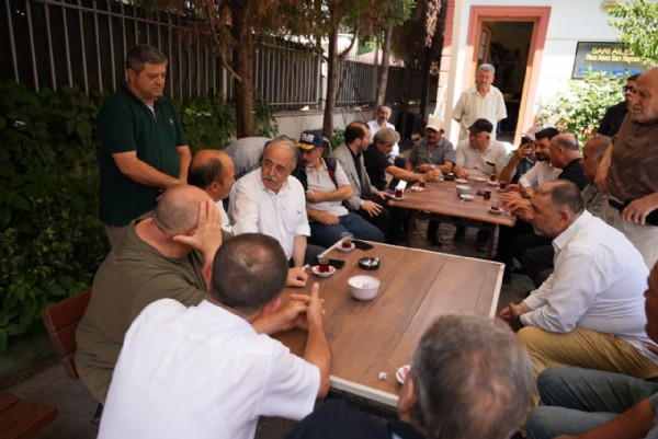 AK Parti İstanbul Milletvekilleri Saha Çalışmalarını Sürdürüyor